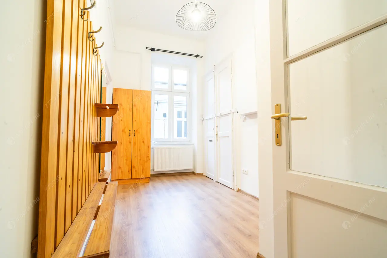 Kiadó albérlet 300000 Ft/hó áron: Budapest, VI. kerület  Andrássy út. Mérete: 75 nm, 2 szobás | Alberlet.hu - 6602551