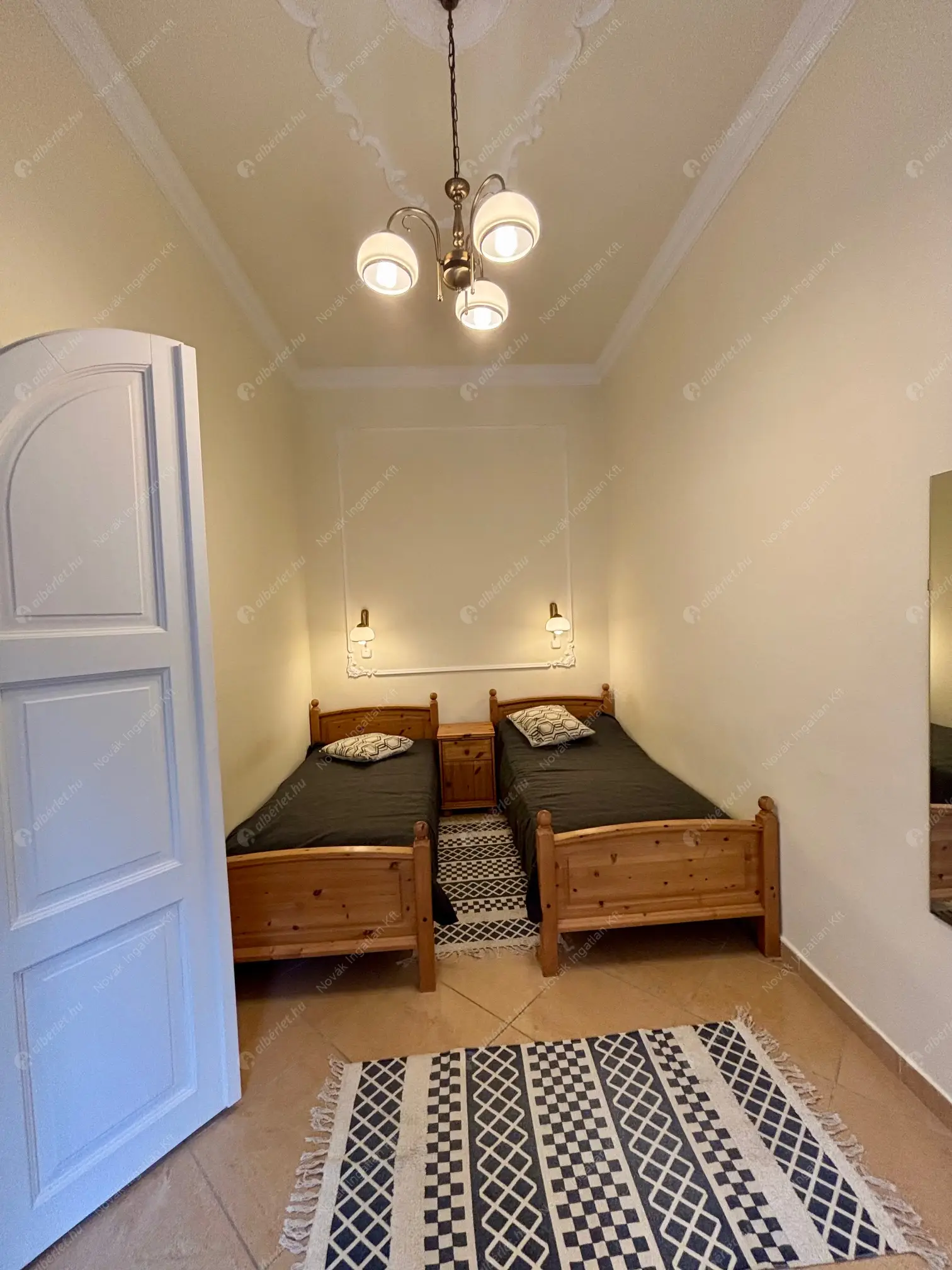 Kiadó albérlet 430000 Ft/hó áron: Budapest, VI. kerület  Andrássy út. Mérete: 77 nm, 3 szobás | Alberlet.hu - 6556893