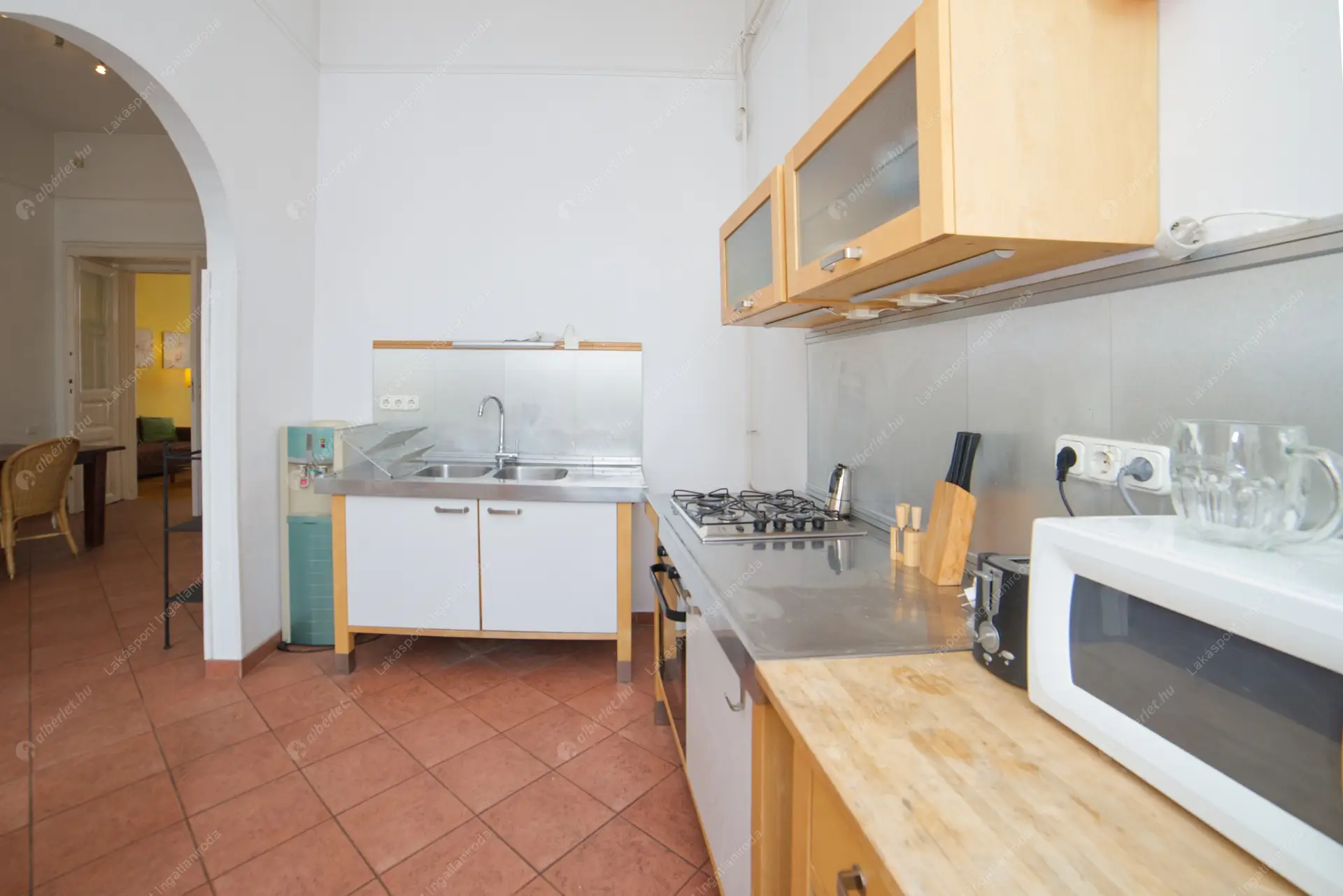 Kiadó albérlet 281000 Ft/hó áron: Budapest, VI. kerület  Andrássy út. Mérete: 80 nm, 2 szobás | Alberlet.hu - 6587490