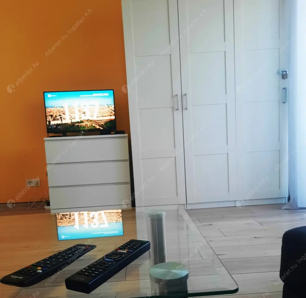 Kiadó albérlet 359000 Ft/hó áron: Budapest, VI. kerület  Andrássy út. Mérete: 80 nm, 3 szobás | Alberlet.hu - 6625717