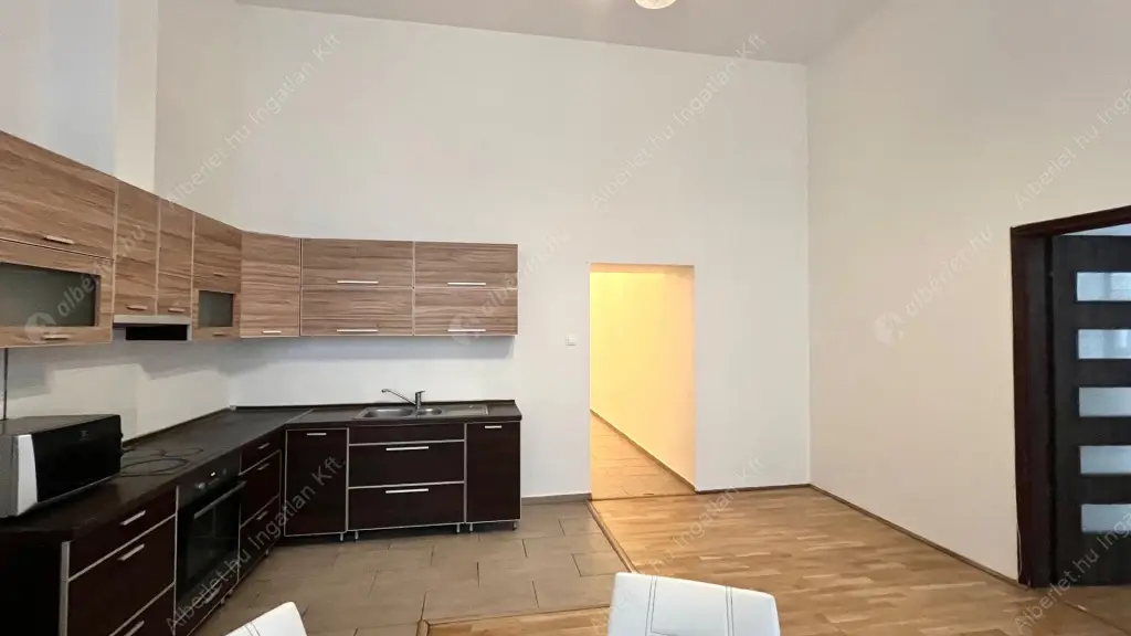 Kiadó albérlet 370000 Ft/hó áron: Budapest, VI. kerület  Andrássy út. Mérete: 90 nm, 3 szobás | Alberlet.hu - 6525070