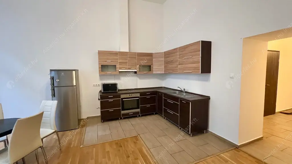 Kiadó albérlet 370000 Ft/hó áron: Budapest, VI. kerület  Andrássy út. Mérete: 90 nm, 3 szobás | Alberlet.hu - 6525073