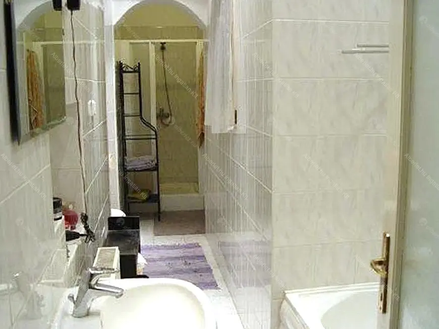 Kiadó albérlet 300000 Ft/hó áron: Budapest, VI. kerület  Andrássy út. Mérete: 90 nm, 2 szobás | Alberlet.hu - 6708855