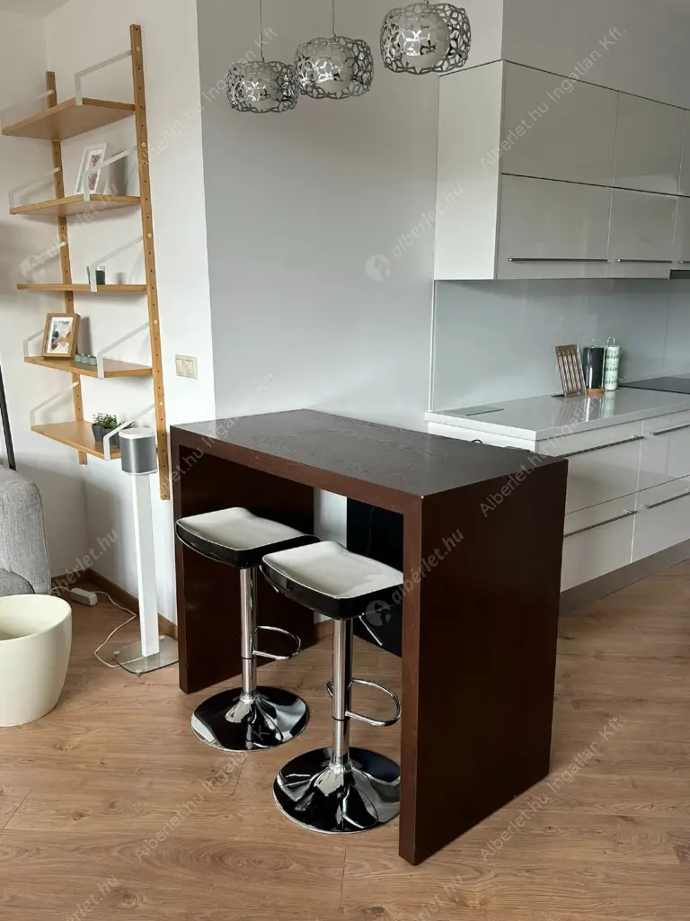 Kiadó albérlet 699000 Ft/hó áron: Budapest, VI. kerület  Andrássy út. Mérete: 97 nm, 3 szobás | Alberlet.hu - 6563904