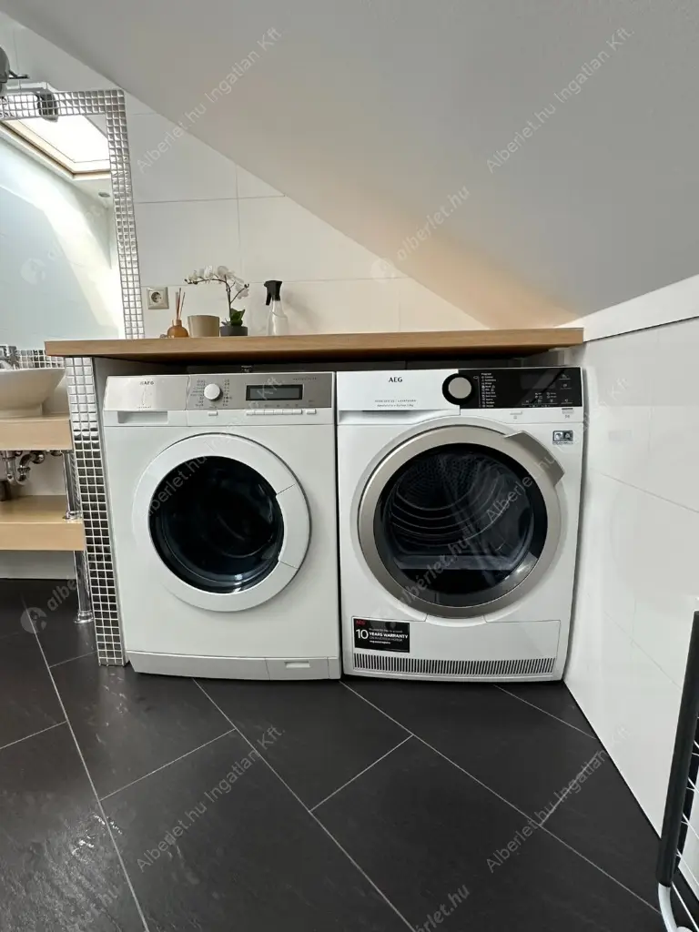 Kiadó albérlet 699000 Ft/hó áron: Budapest, VI. kerület  Andrássy út. Mérete: 97 nm, 3 szobás | Alberlet.hu - 6563917