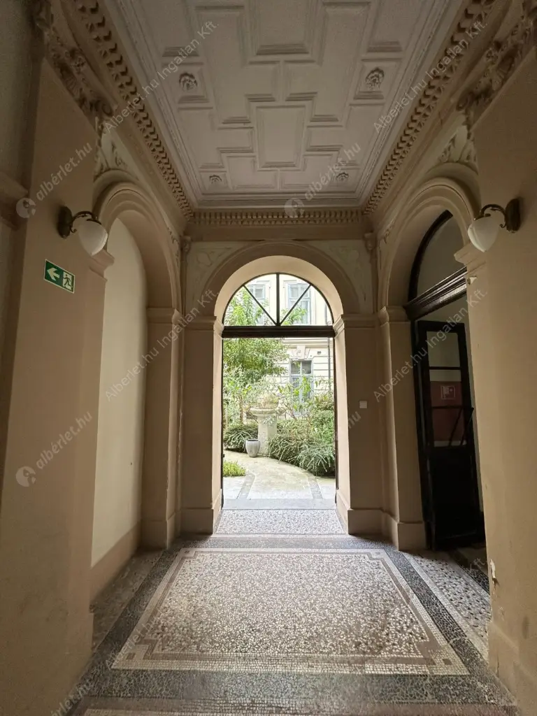 Kiadó albérlet 699000 Ft/hó áron: Budapest, VI. kerület  Andrássy út. Mérete: 97 nm, 3 szobás | Alberlet.hu - 6563918