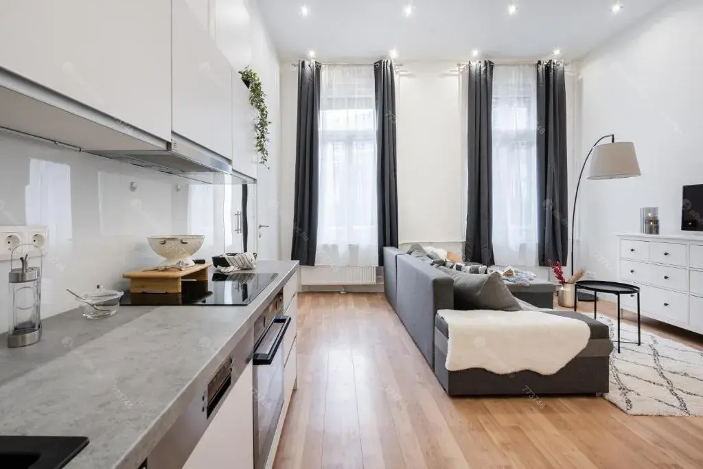 Kiadó albérlet 250000 Ft/hó áron: Budapest, VI. kerület   Anker köz . Mérete: 20 nm,  szobás | Alberlet.hu - 6641114