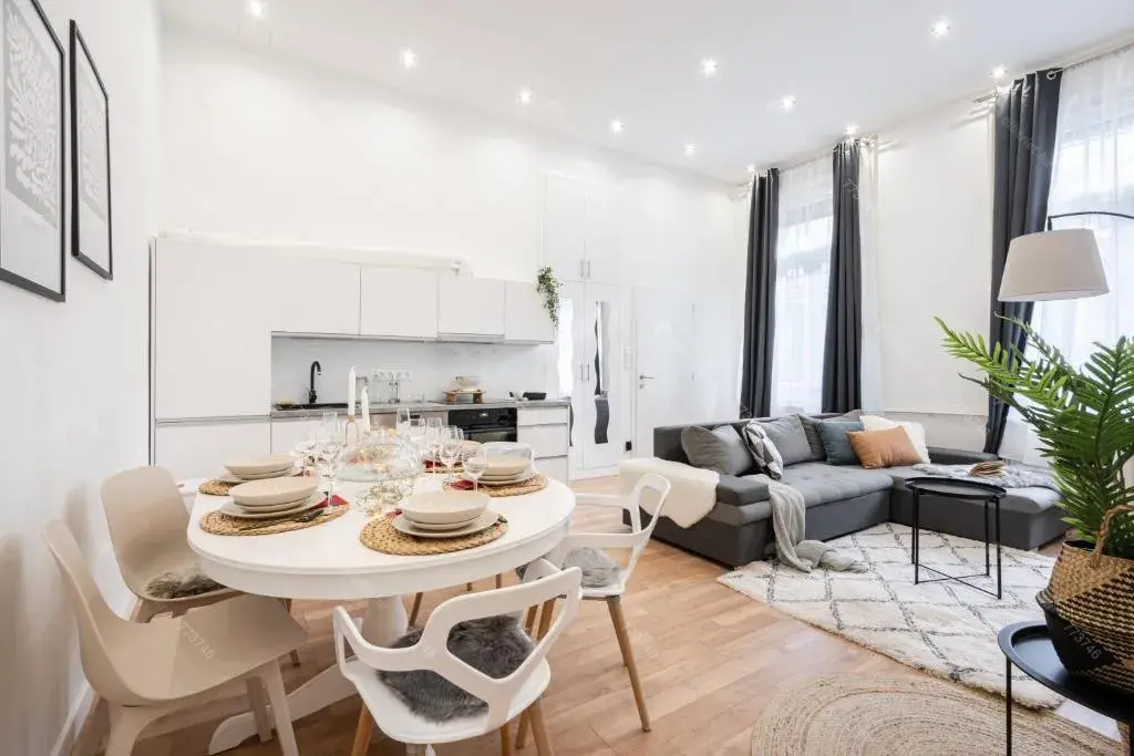 Kiadó albérlet 500000 Ft/hó áron: Budapest, VI. kerület   Anker köz . Mérete: 70 nm, 2 szobás | Alberlet.hu - 6641101