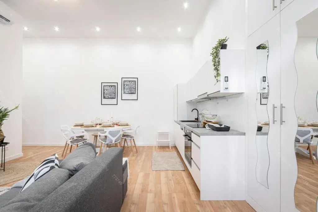 Kiadó albérlet 500000 Ft/hó áron: Budapest, VI. kerület   Anker köz . Mérete: 70 nm, 2 szobás | Alberlet.hu - 6641107