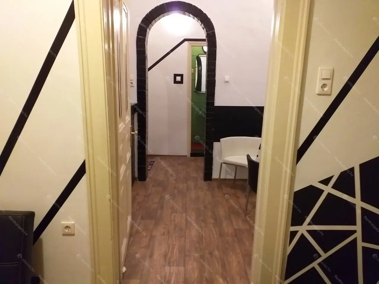 Kiadó albérlet 300000 Ft/hó áron: Budapest, VI. kerület  Anker köz. Mérete: 40 nm, 1 szobás | Alberlet.hu - 4805165