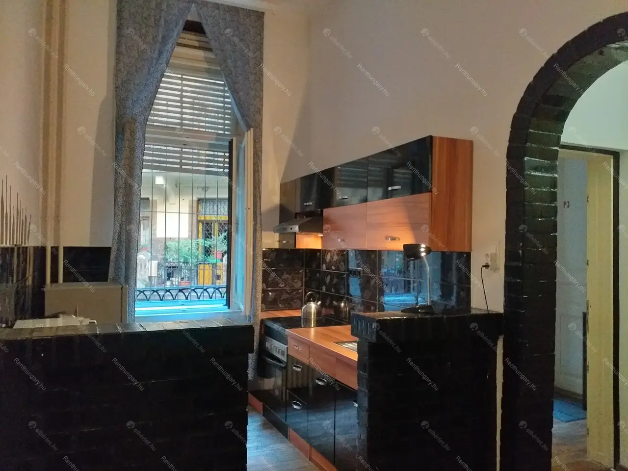 Kiadó albérlet 300000 Ft/hó áron: Budapest, VI. kerület  Anker köz. Mérete: 40 nm, 1 szobás | Alberlet.hu - 5085492