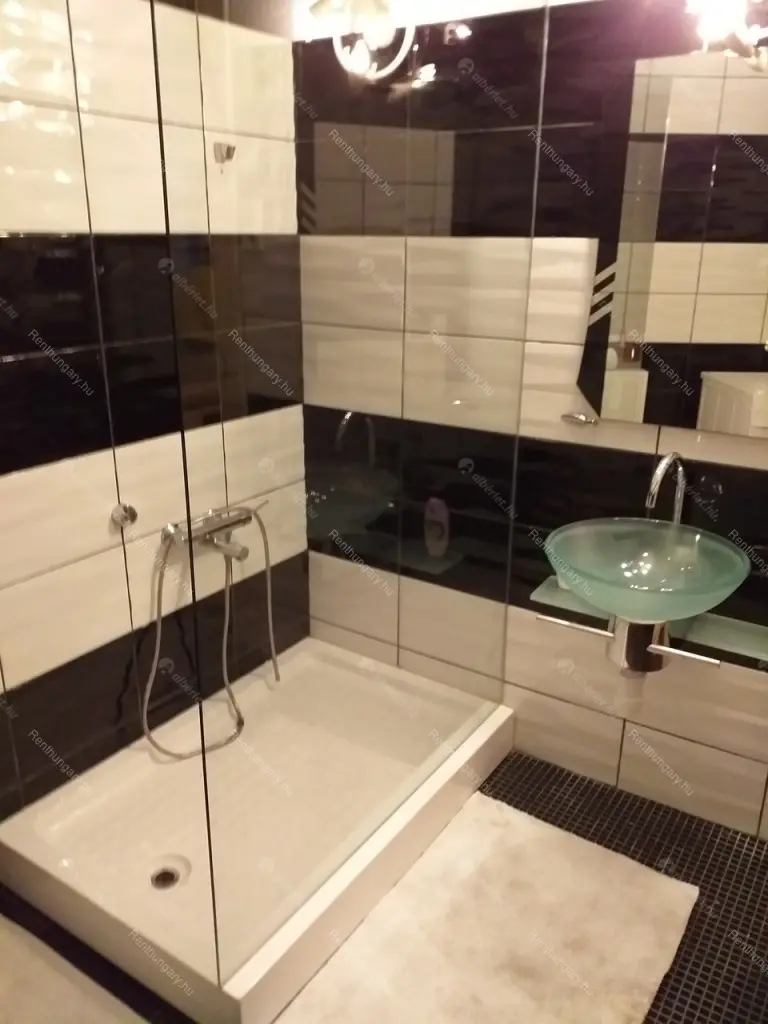 Kiadó albérlet 230000 Ft/hó áron: Budapest, VI. kerület  Anker köz. Mérete: 68 nm, 2 szobás | Alberlet.hu - 6665762