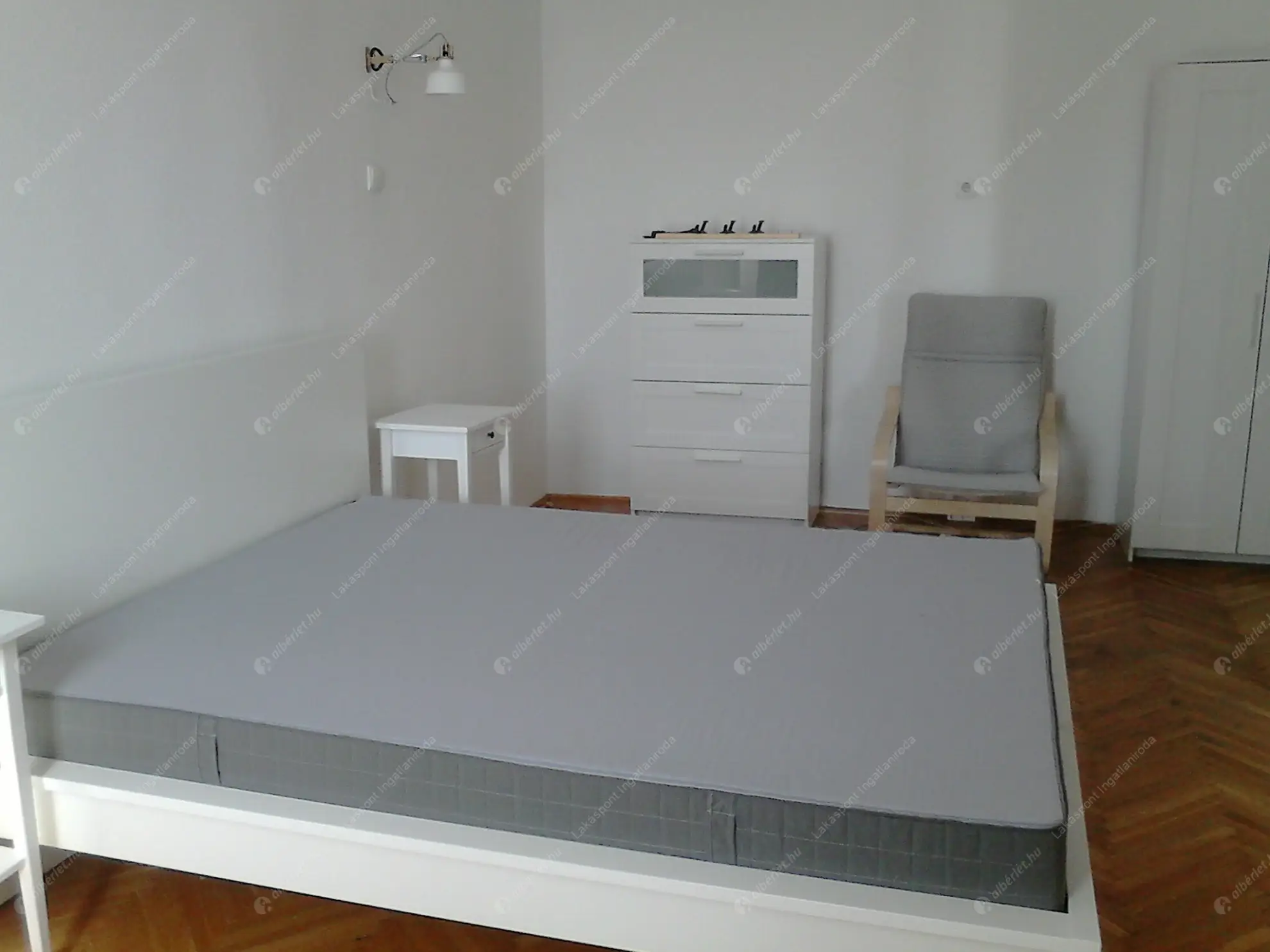 Kiadó albérlet 290000 Ft/hó áron: Budapest, VI. kerület  Anker köz. Mérete: 80 nm, 3 szobás | Alberlet.hu - 6621600