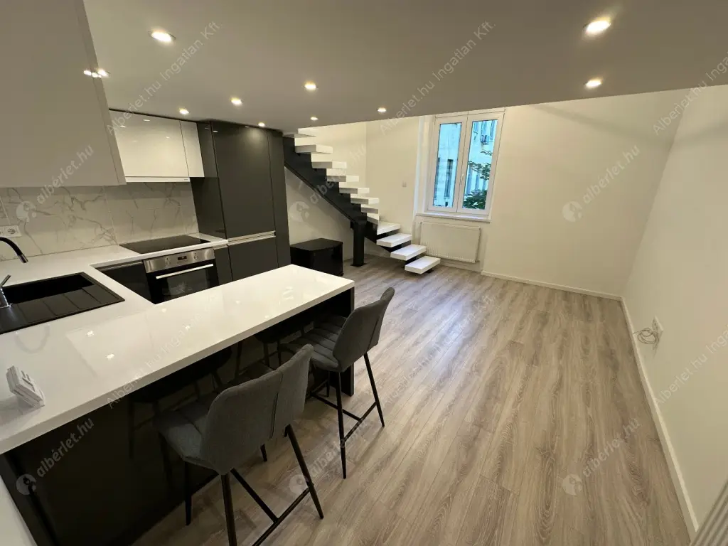 Kiadó albérlet 320000 Ft/hó áron: Budapest, VI. kerület  Aradi utca. Mérete: 40 nm, 1 szobás | Alberlet.hu - 6551611