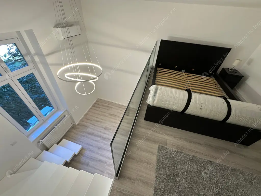 Kiadó albérlet 320000 Ft/hó áron: Budapest, VI. kerület  Aradi utca. Mérete: 40 nm, 1 szobás | Alberlet.hu - 6551613