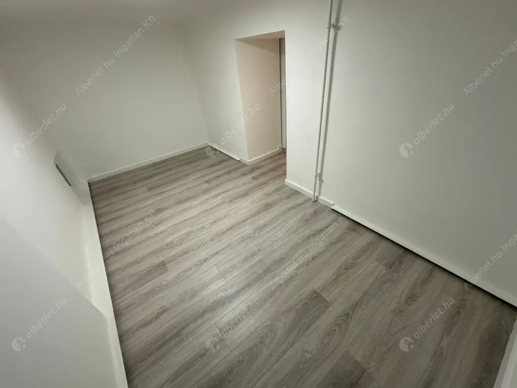 Kiadó albérlet 320000 Ft/hó áron: Budapest, VI. kerület  Aradi utca. Mérete: 40 nm, 1 szobás | Alberlet.hu - 6551614