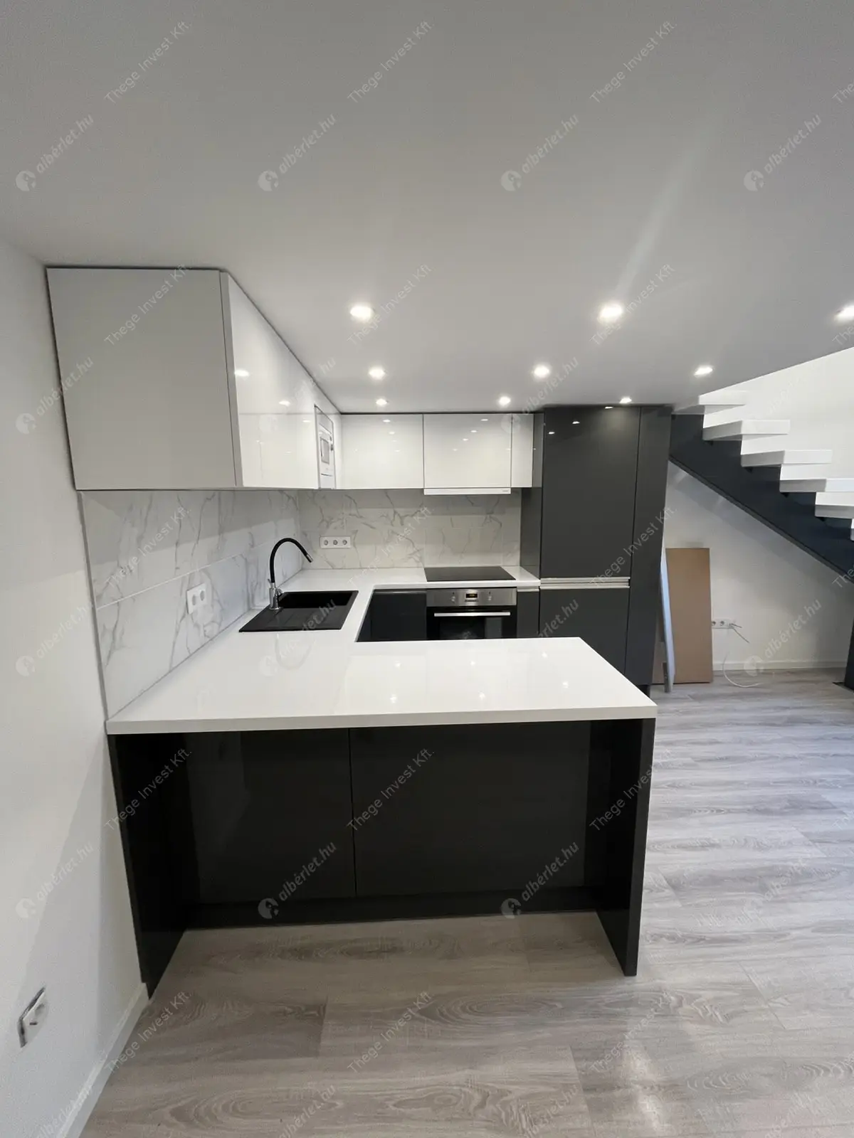 Kiadó albérlet 325000 Ft/hó áron: Budapest, VI. kerület  Aradi utca. Mérete: 50 nm, 3 szobás | Alberlet.hu - 6464701