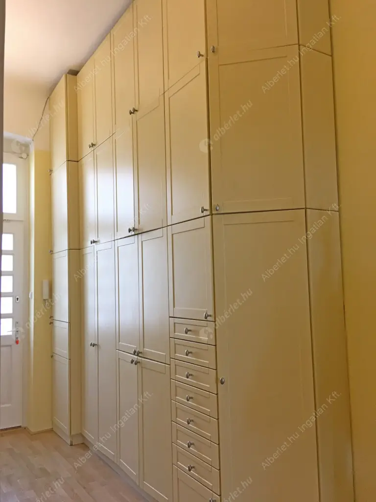 Kiadó albérlet 280000 Ft/hó áron: Budapest, VI. kerület  Aradi utca. Mérete: 67 nm, 3 szobás | Alberlet.hu - 6606906