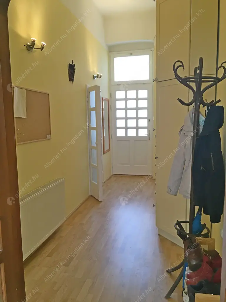 Kiadó albérlet 280000 Ft/hó áron: Budapest, VI. kerület  Aradi utca. Mérete: 67 nm, 3 szobás | Alberlet.hu - 6606907