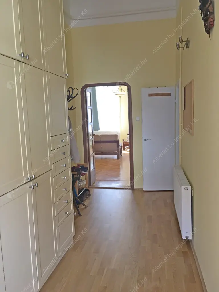 Kiadó albérlet 280000 Ft/hó áron: Budapest, VI. kerület  Aradi utca. Mérete: 67 nm, 3 szobás | Alberlet.hu - 6617258