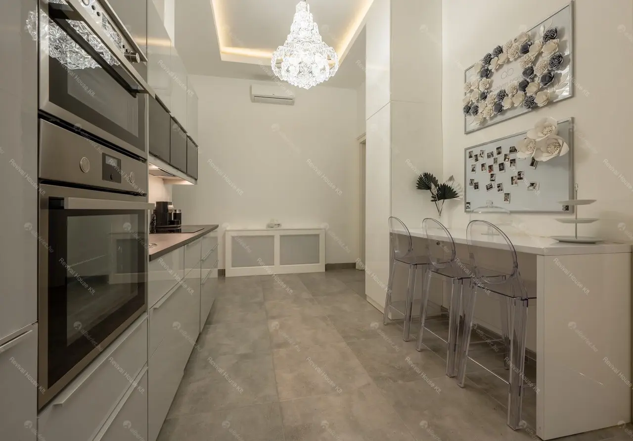 Kiadó albérlet 428000 Ft/hó áron: Budapest, VI. kerület  Aradi utca. Mérete: 92 nm, 3 szobás | Alberlet.hu - 5459120