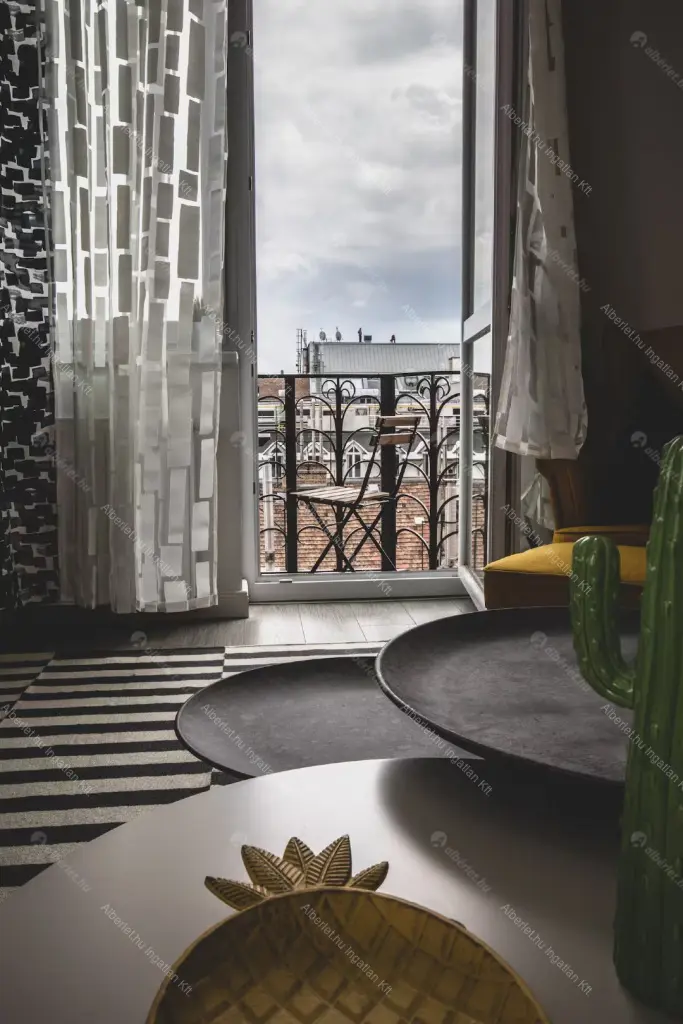 Kiadó albérlet 437000 Ft/hó áron: Budapest, VI. kerület  Bajcsy-Zsilinszky köz. Mérete: 78 nm, 2 szobás | Alberlet.hu - 6690097