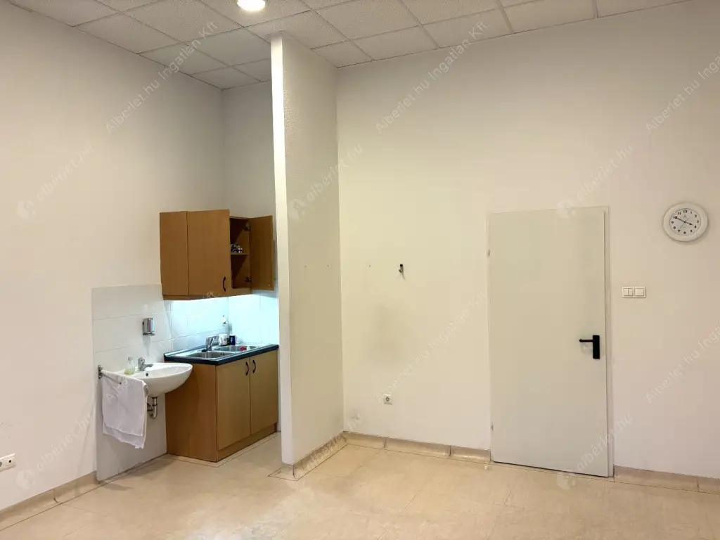 Kiadó albérlet 350000 Ft/hó áron: Budapest, VI. kerület  Bajcsy-Zsilinszky út. Mérete: 106 nm, 3 szobás | Alberlet.hu - 6605056