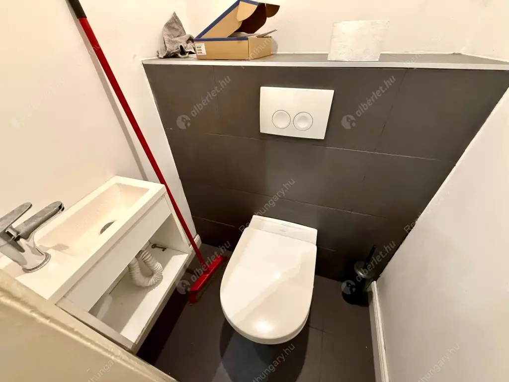 Kiadó albérlet 210000 Ft/hó áron: Budapest, VI. kerület  Bajcsy-Zsilinszky út. Mérete: 40 nm, 1 szobás | Alberlet.hu - 6594305