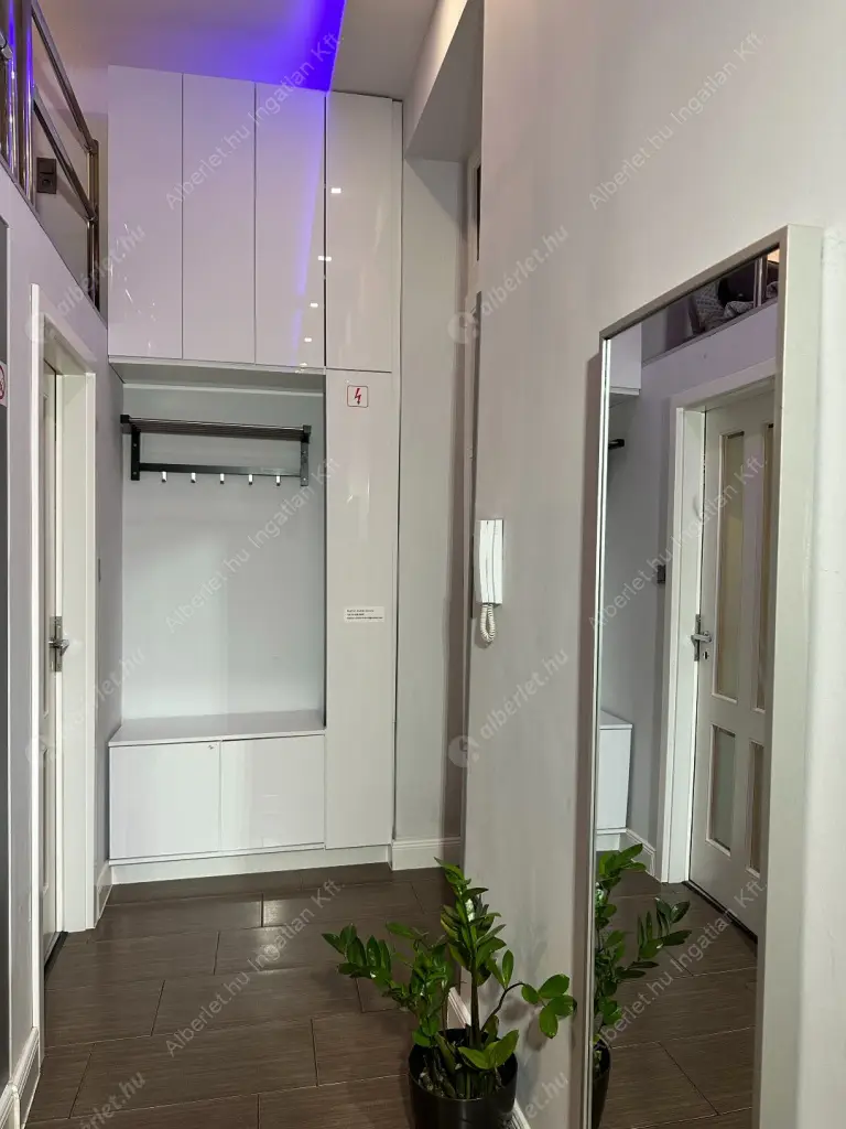 Kiadó albérlet 350000 Ft/hó áron: Budapest, VI. kerület  Bajcsy-Zsilinszky út. Mérete: 47 nm, 1 szobás | Alberlet.hu - 6587216