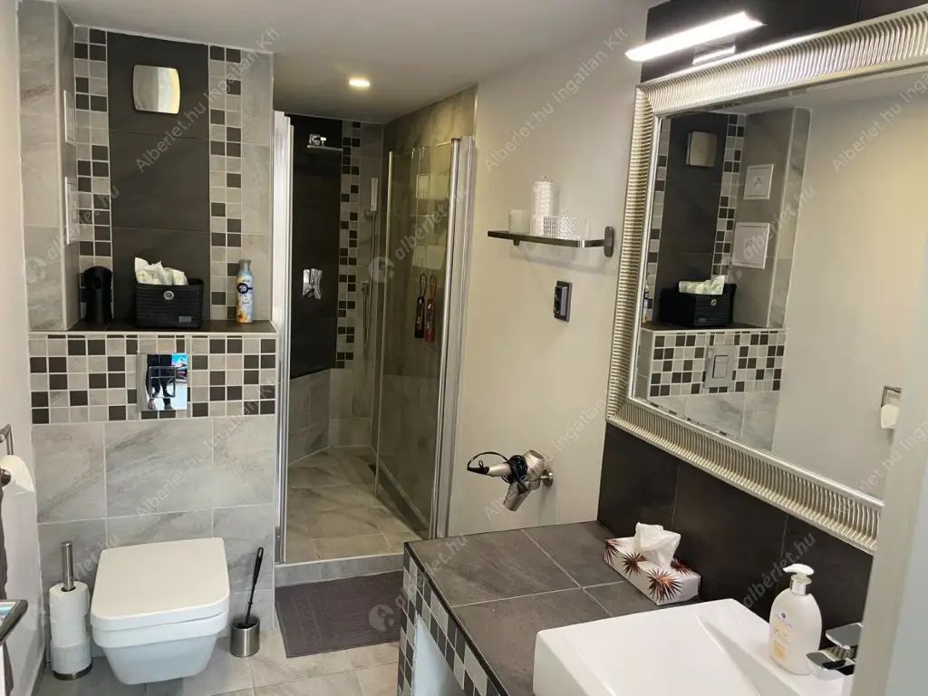 Kiadó albérlet 350000 Ft/hó áron: Budapest, VI. kerület  Bajcsy-Zsilinszky út. Mérete: 47 nm, 1 szobás | Alberlet.hu - 6587218