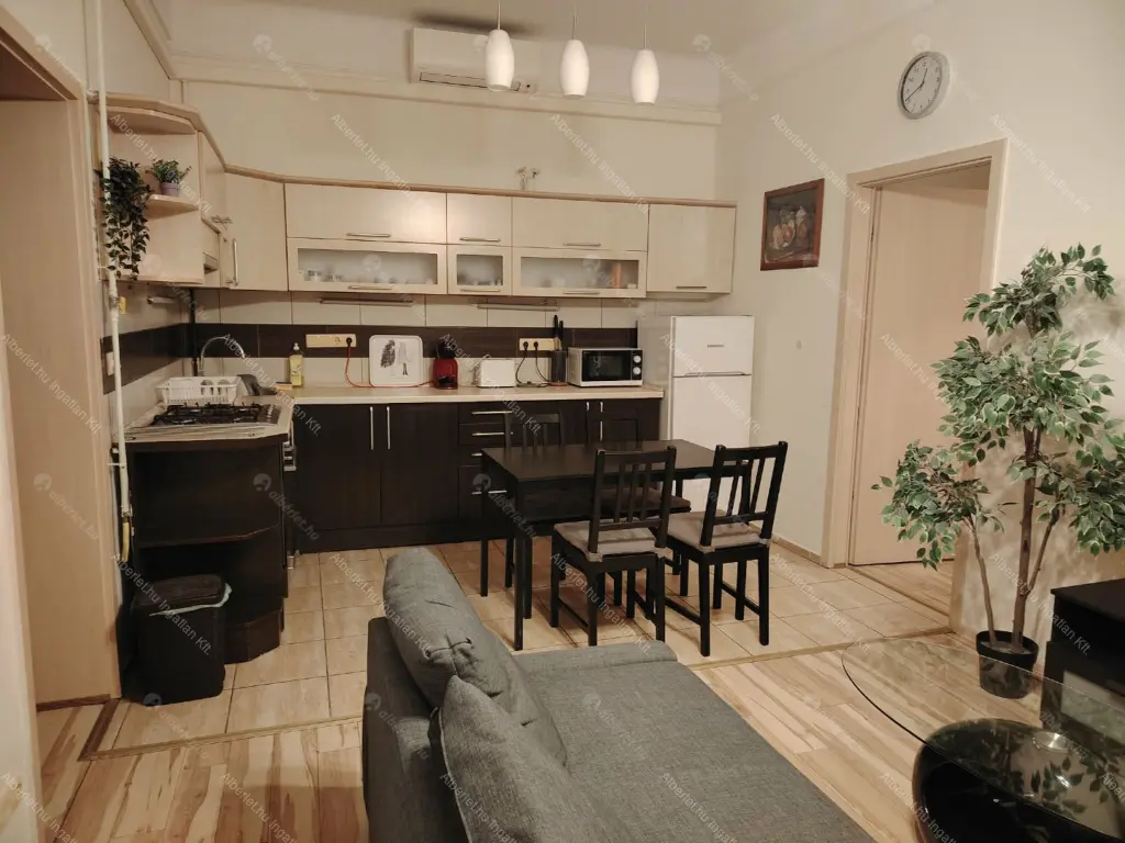 Kiadó albérlet 320000 Ft/hó áron: Budapest, VI. kerület  Bajcsy-Zsilinszky út. Mérete: 55 nm, 3 szobás | Alberlet.hu - 6641187