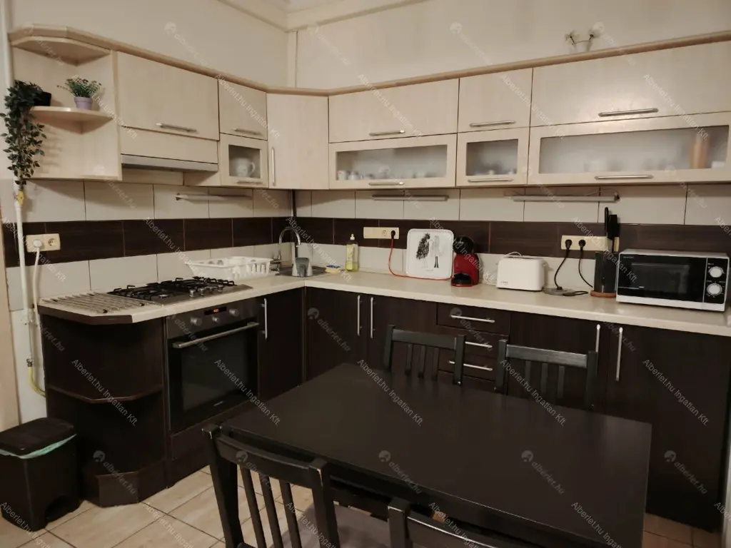 Kiadó albérlet 320000 Ft/hó áron: Budapest, VI. kerület  Bajcsy-Zsilinszky út. Mérete: 55 nm, 3 szobás | Alberlet.hu - 6660677