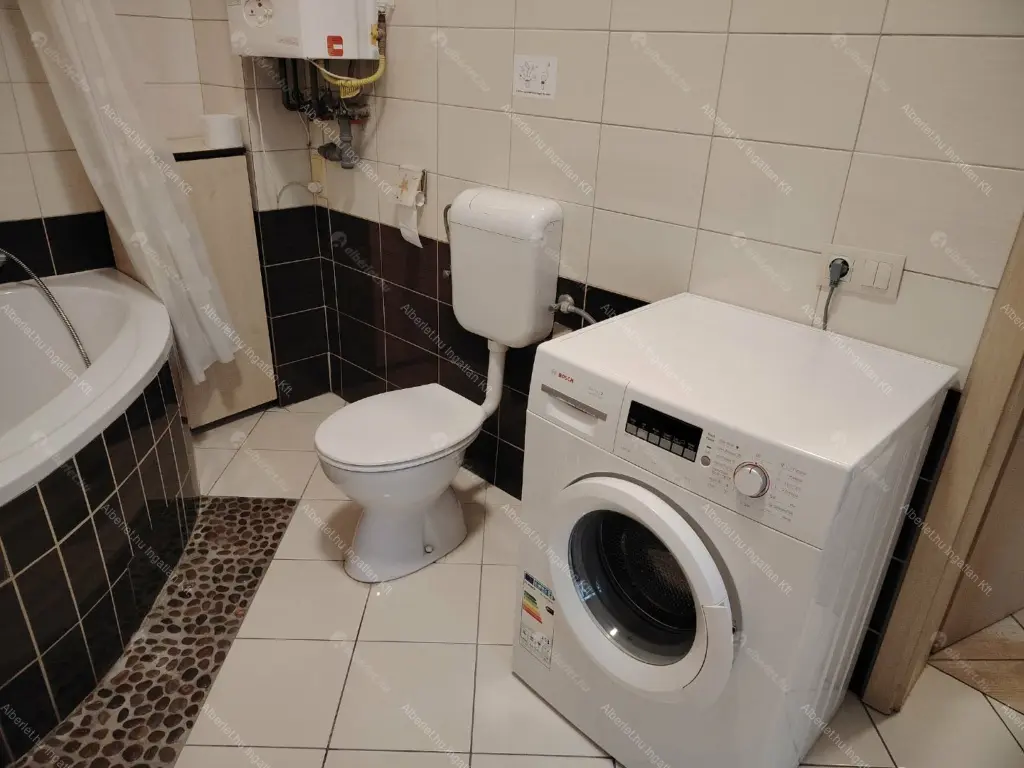 Kiadó albérlet 320000 Ft/hó áron: Budapest, VI. kerület  Bajcsy-Zsilinszky út. Mérete: 55 nm, 3 szobás | Alberlet.hu - 6660687