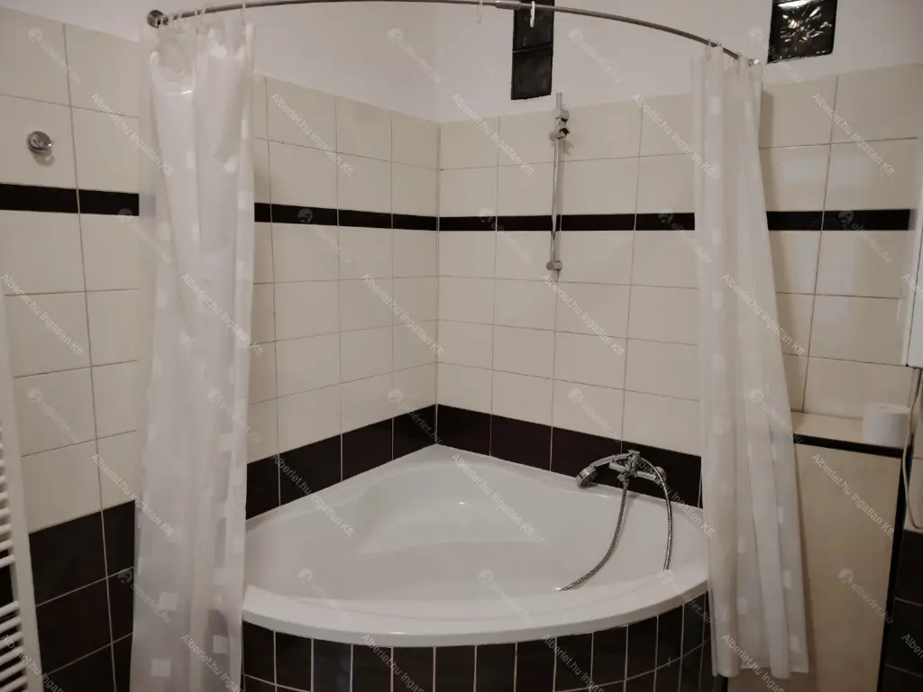 Kiadó albérlet 320000 Ft/hó áron: Budapest, VI. kerület  Bajcsy-Zsilinszky út. Mérete: 55 nm, 3 szobás | Alberlet.hu - 6660690