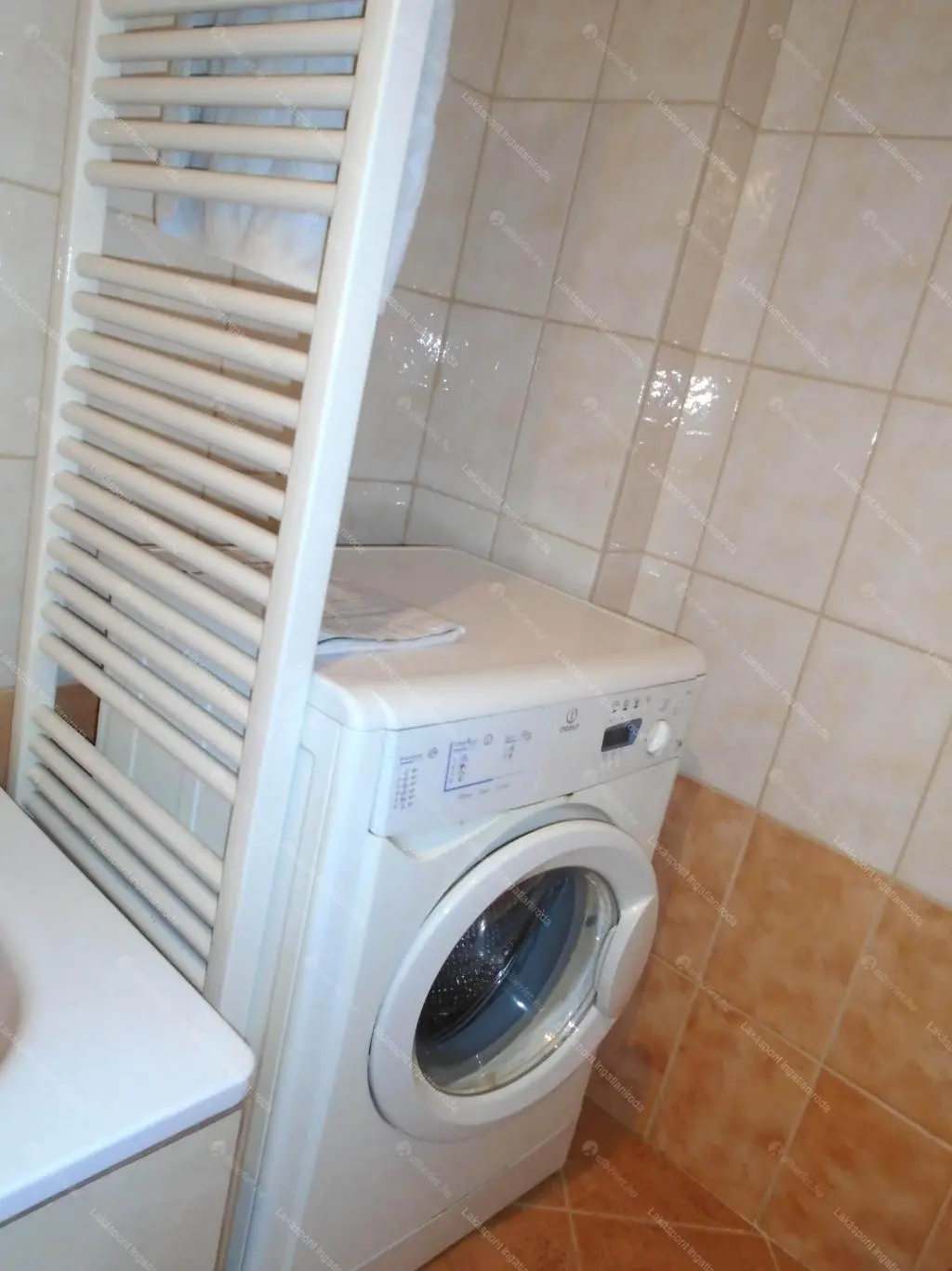 Kiadó albérlet 299000 Ft/hó áron: Budapest, VI. kerület  Bajcsy-Zsilinszky út. Mérete: 72 nm, 3 szobás | Alberlet.hu - 6664159