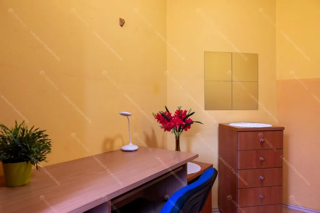 Kiadó albérlet 299000 Ft/hó áron: Budapest, VI. kerület  Bajcsy-Zsilinszky út. Mérete: 72 nm, 3 szobás | Alberlet.hu - 6664163