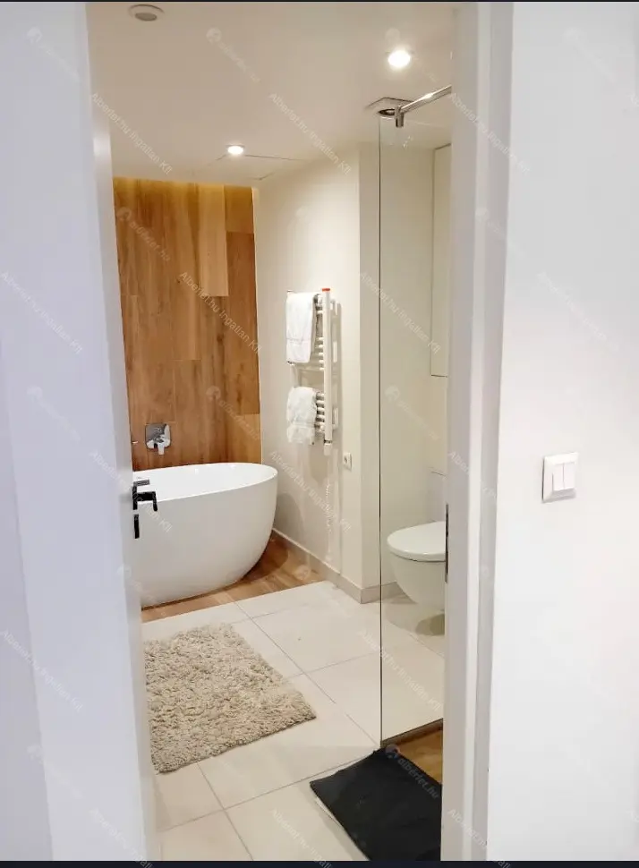 Kiadó albérlet 520000 Ft/hó áron: Budapest, VI. kerület  Bajcsy-Zsilinszky út. Mérete: 73 nm, 3 szobás | Alberlet.hu - 6707406