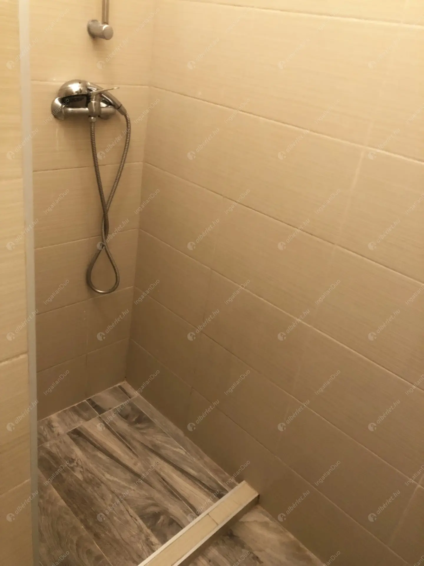 Kiadó albérlet 180000 Ft/hó áron: Budapest, VI. kerület  Bajnok utca. Mérete: 32 nm, 1 szobás | Alberlet.hu - 5902577