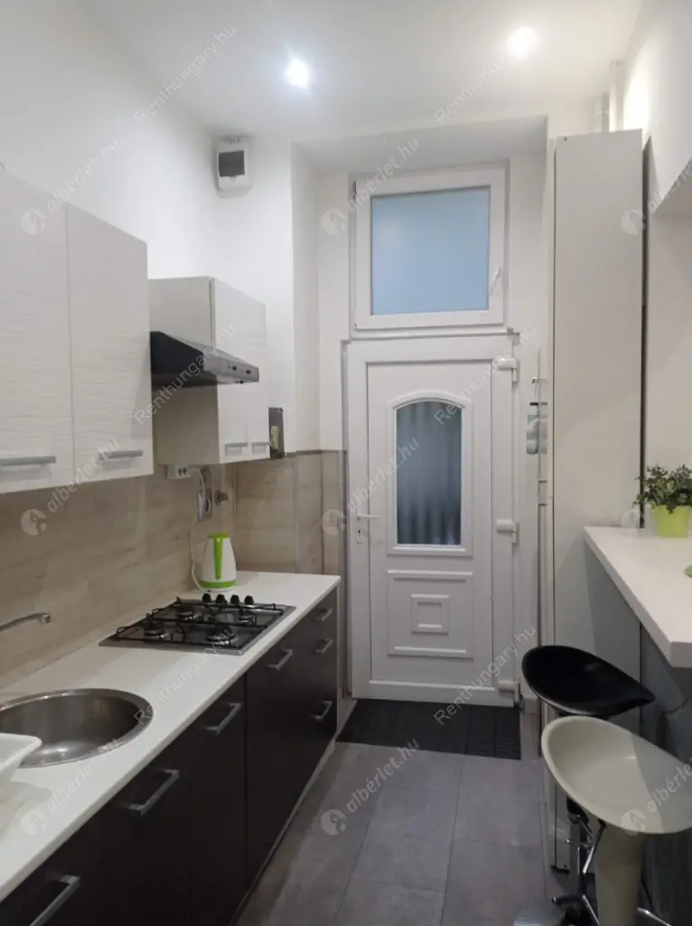 Kiadó albérlet 195000 Ft/hó áron: Budapest, VI. kerület  Bajnok utca. Mérete: 33 nm, 1 szobás | Alberlet.hu - 6622167