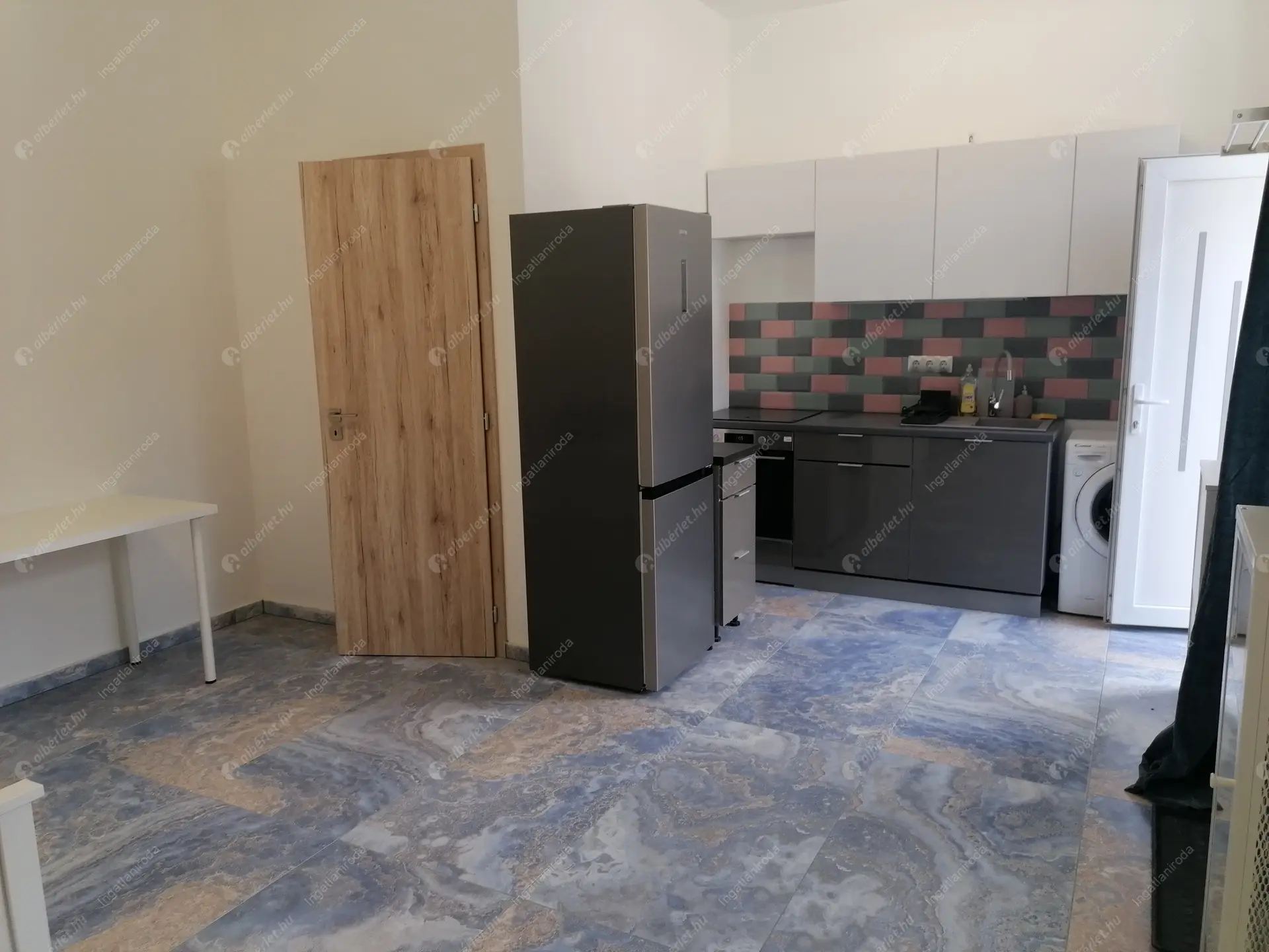 Kiadó albérlet 180000 Ft/hó áron: Budapest, VI. kerület  Bajza utca. Mérete: 25 nm, 1 szobás | Alberlet.hu - 6502733