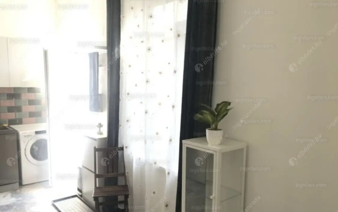 Kiadó albérlet 180000 Ft/hó áron: Budapest, VI. kerület  Bajza utca. Mérete: 25 nm, 1 szobás | Alberlet.hu - 6502735