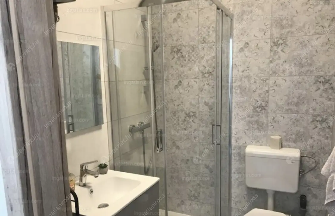 Kiadó albérlet 180000 Ft/hó áron: Budapest, VI. kerület  Bajza utca. Mérete: 25 nm, 1 szobás | Alberlet.hu - 6502738