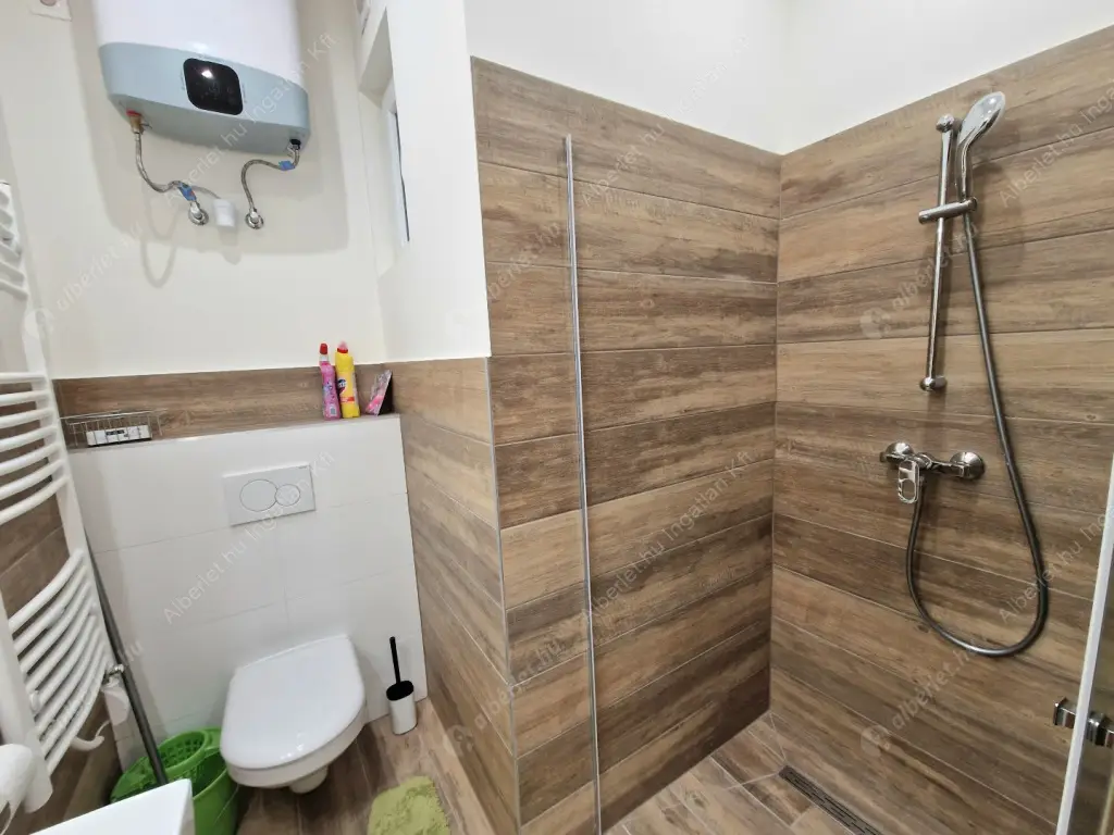 Kiadó albérlet 220000 Ft/hó áron: Budapest, VI. kerület  Bajza utca. Mérete: 28 nm, 1 szobás | Alberlet.hu - 6578424