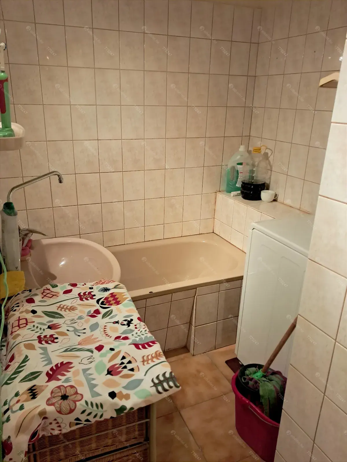 Kiadó albérlet 180000 Ft/hó áron: Budapest, VI. kerület  Bajza utca. Mérete: 32 nm, 1 szobás | Alberlet.hu - 6664105