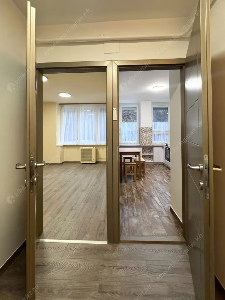 Kiadó albérlet 299000 Ft/hó áron: Budapest, VI. kerület  Bajza utca. Mérete: 75 nm, 3 szobás | Alberlet.hu - 6624532