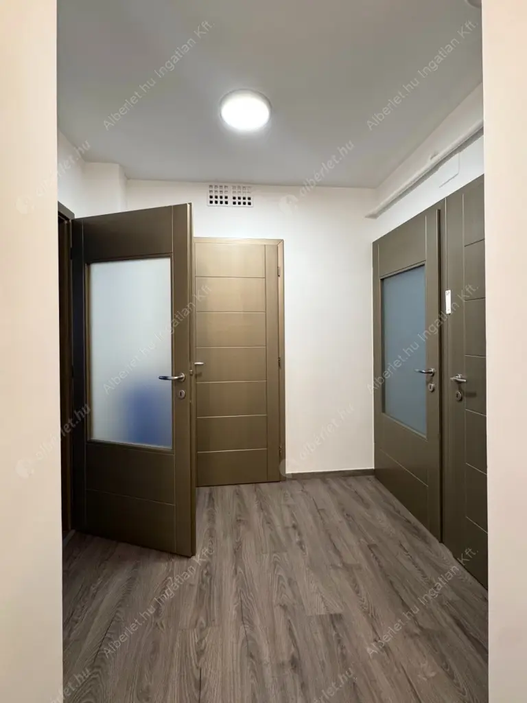 Kiadó albérlet 299000 Ft/hó áron: Budapest, VI. kerület  Bajza utca. Mérete: 75 nm, 3 szobás | Alberlet.hu - 6624538