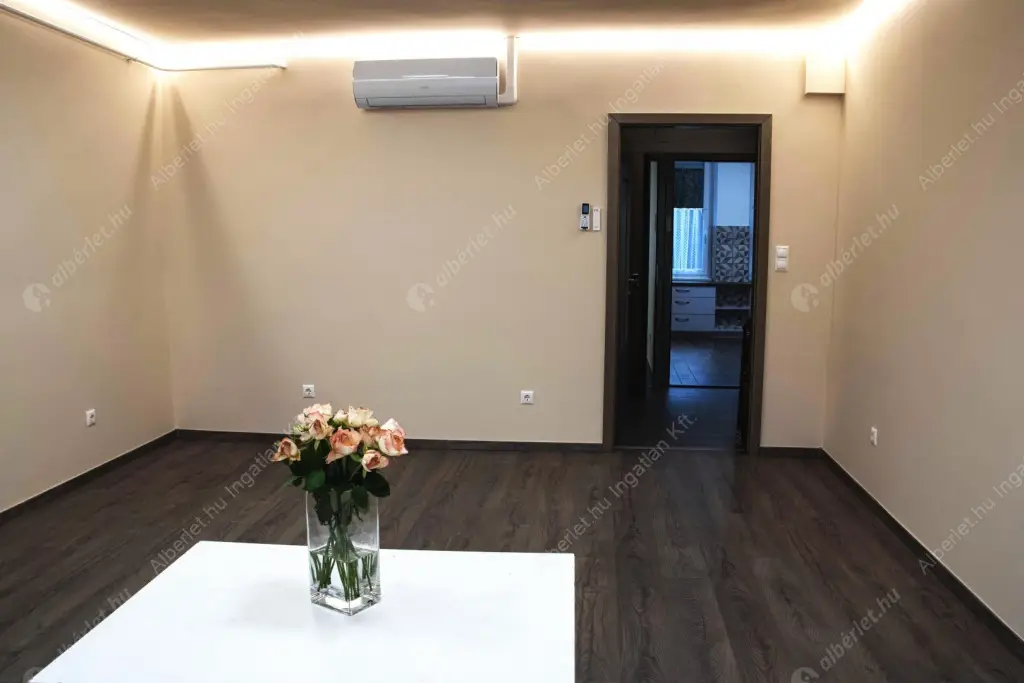 Kiadó albérlet 299000 Ft/hó áron: Budapest, VI. kerület  Bajza utca. Mérete: 75 nm, 3 szobás | Alberlet.hu - 6624542