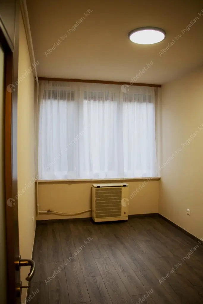 Kiadó albérlet 299000 Ft/hó áron: Budapest, VI. kerület  Bajza utca. Mérete: 75 nm, 3 szobás | Alberlet.hu - 6624545