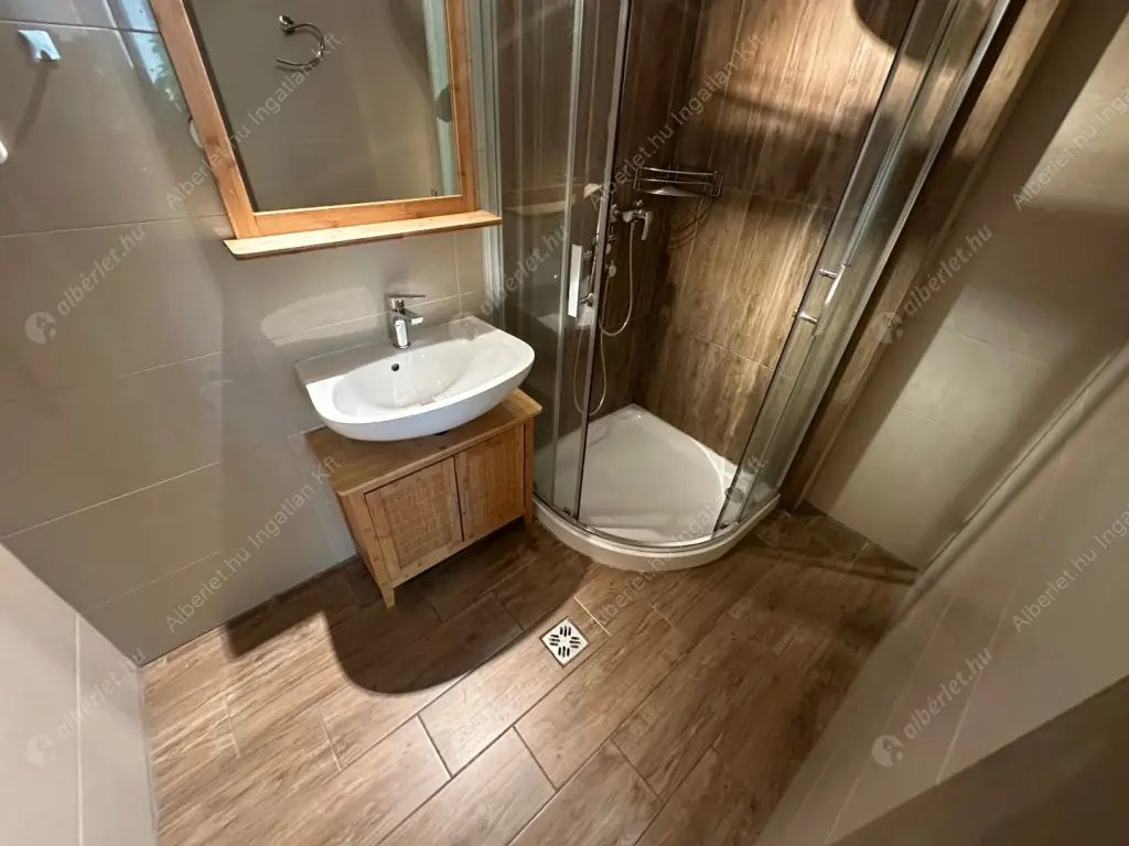 Kiadó albérlet 790000 Ft/hó áron: Budapest, VI. kerület  Benczúr utca. Mérete: 137 nm, 4 szobás | Alberlet.hu - 6578442