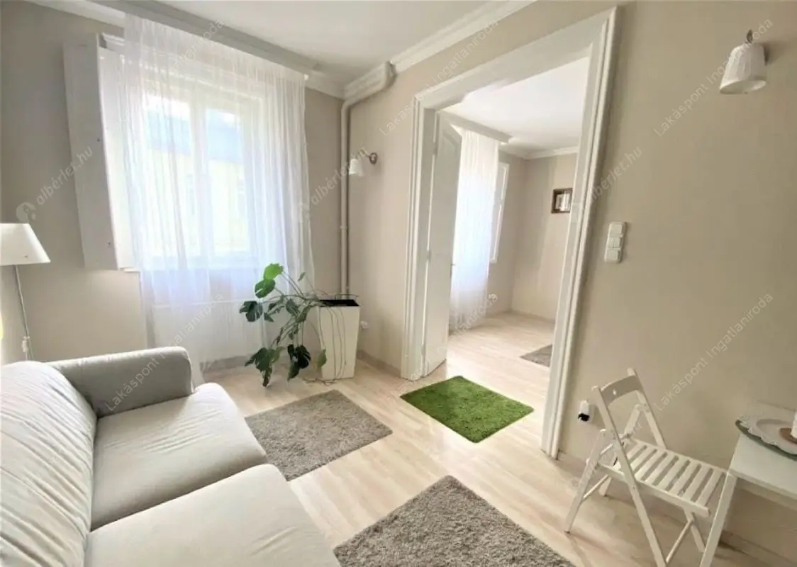 Kiadó albérlet 350000 Ft/hó áron: Budapest, VI. kerület  Benczúr utca. Mérete: 65 nm, 2 szobás | Alberlet.hu - 6335642